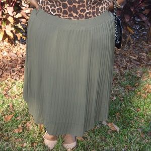 Pleated Skirt